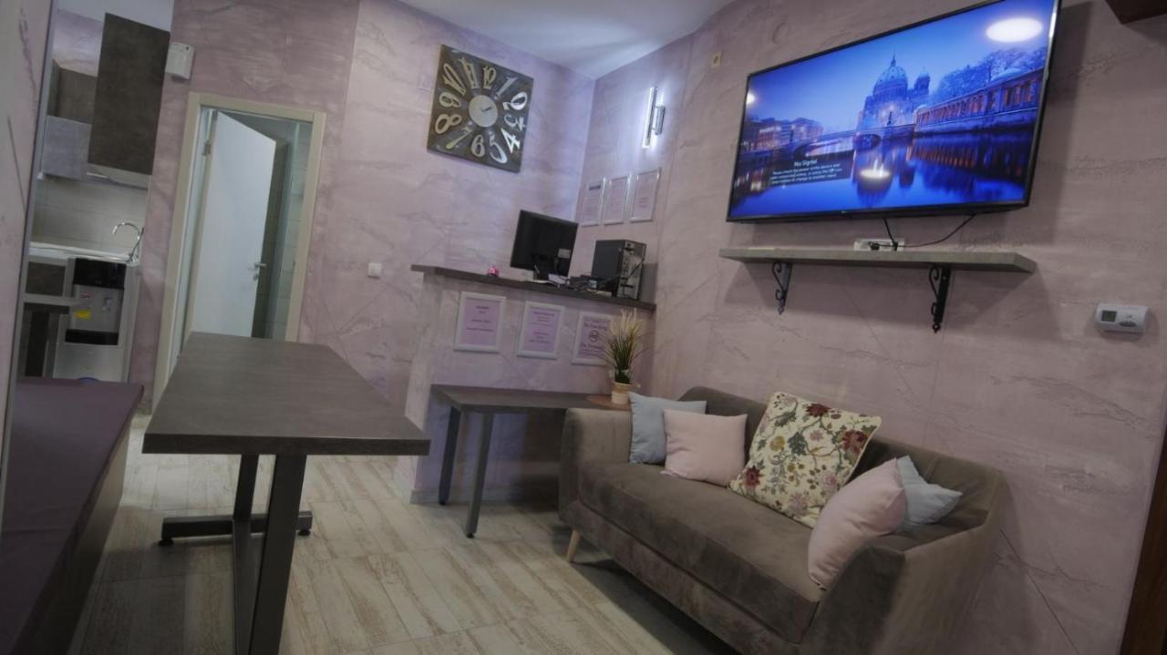 Stella Di Notte Vip Vandrarhem Belgrad Exteriör bild